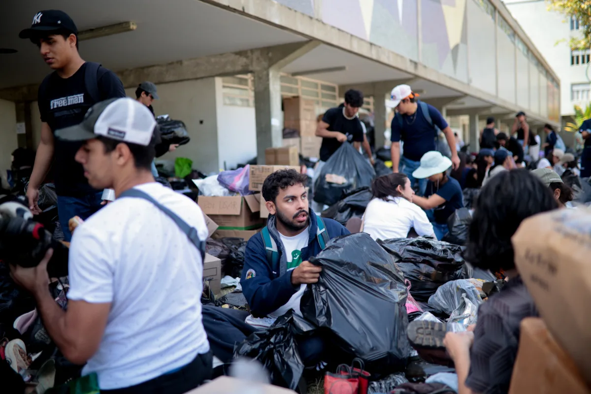 Redes de solidaridad civil responden ante terremotos en Venezuela