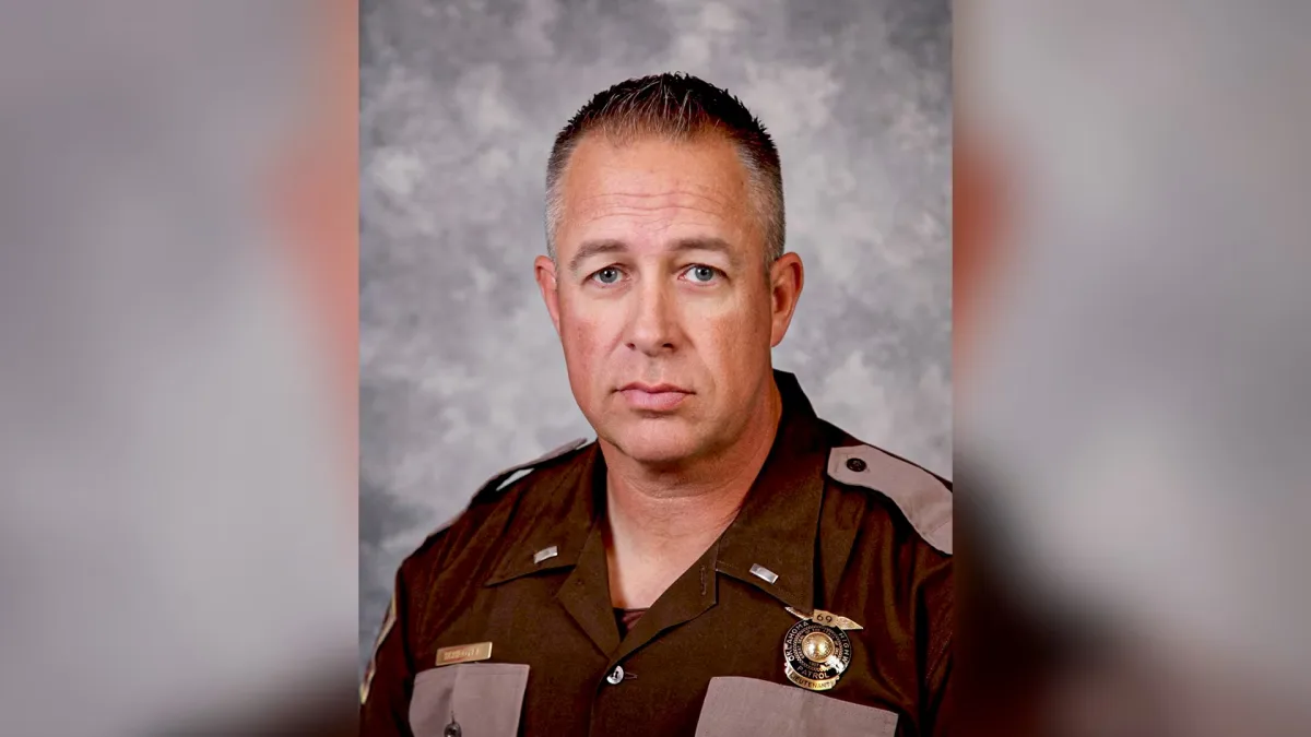 Trump designa a Lance Schroyer como nuevo director del ICE