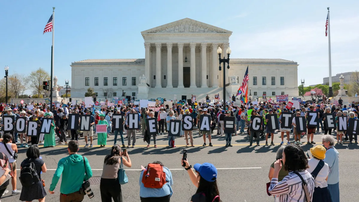Trump busca eliminar la ciudadanía por nacimiento mediante el Congreso