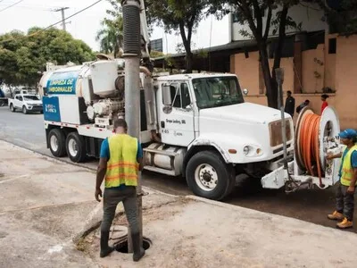 Alcaldía del Distrito Nacional intensifica limpieza de drenajes ante pronóstico de lluvias