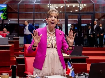 Senadora Bournigal defiende a la Policía Nacional ante críticas por violencia
