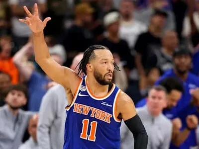 Camiseta de Jalen Brunson alcanza récord de un millón de dólares