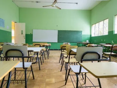 ADP advierte posible paralización del año escolar por falta de pagos