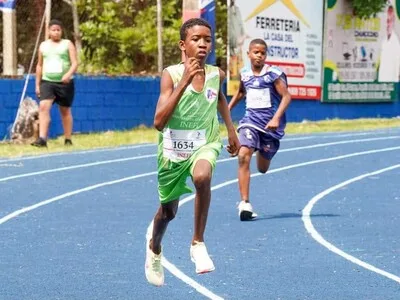 Zona Metropolitana 2 conquista el Campeonato Nacional de Atletismo Escolar 2026