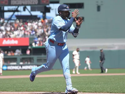 Padres de San Diego igualan serie ante los Blue Jays