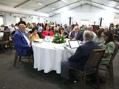 Diversos sectores nacionales aportan propuestas para transformar el sistema educativo dominicano