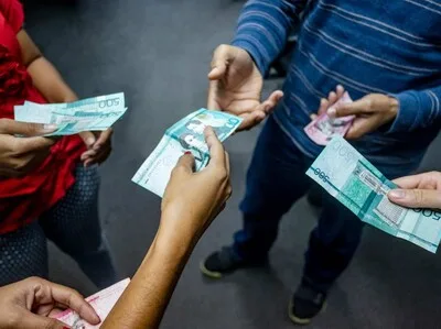 Superintendencia de Bancos flexibiliza acceso a cuentas básicas de ahorro