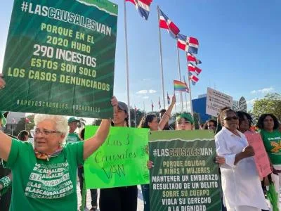 Más de 70 juristas proponen incluir tres causales en Código Penal