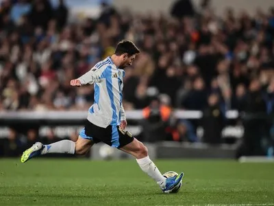 Argentina remonta ante Inglaterra y clasifica a la final del Mundial