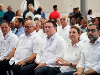 Gobierno otorga 160 millones de pesos a microempresarios del ensanche Capotillo