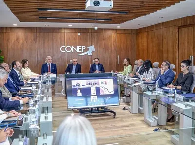 Ministerio de Educación busca alianza estratégica con el sector privado