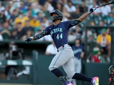 Julio Rodríguez regresa a la alineación de los Marineros de Seattle