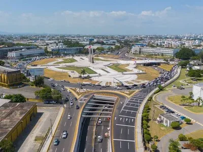 Abinader entrega túnel en la Plaza de la Bandera