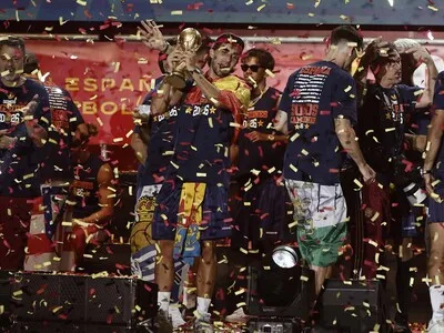 Dos millones de personas celebran el título mundial de España en Madrid