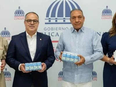 Alianza entrega alimentos y medicinas a adultos mayores vulnerables