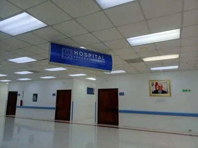 Ciudadano alemán se recupera tras caer a los rieles del Metro