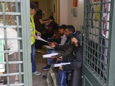 Más de 840 mil inmigrantes obtienen permiso temporal de trabajo en España