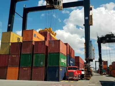 Gobierno prohíbe importación de mercancías elaboradas mediante trabajo forzoso