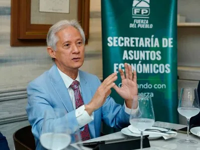 Economista advierte sobre restricción de liquidez y presión inflacionaria en el país