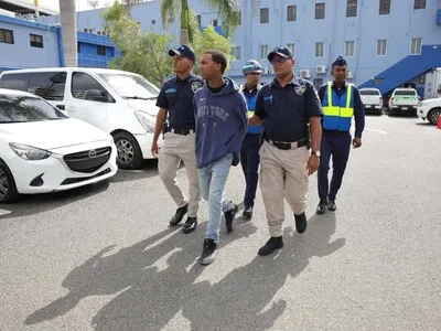 Se entrega joven acusado de feminicidio de menor en el país
