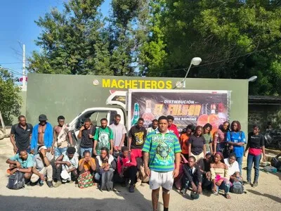 Ejército detiene a 29 haitianos tras volcadura de camión en Valverde