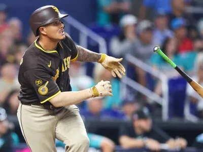 Manny Machado lidera victoria de los Padres con su jonrón 392