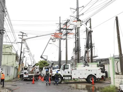 Residentes de Los Maestros exigen solución definitiva ante fallas eléctricas