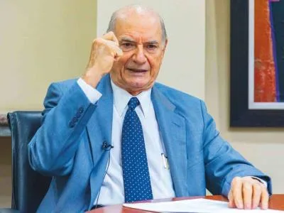 Tabar anuncia revisión de decisiones en sector juegos de azar