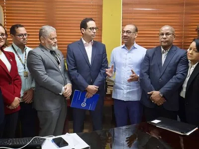 PRM entrega padrón electoral con más de 1.5 millones de afiliados