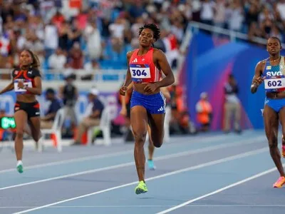 Marileidy Paulino avanza a la final de 400 metros planos