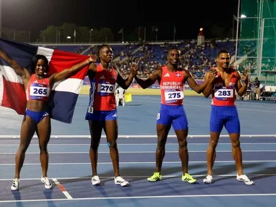 Descalifican al relevo mixto dominicano 4x100m en Juegos Centroamericanos