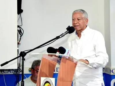 El PRD entrega padrón de 212,744 afiliados a la Junta Central Electoral