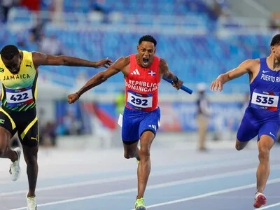 República Dominicana conquista el oro en relevo 4x100 con récord regional