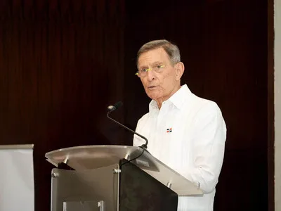 Canciller Álvarez propone fortalecer lazos comerciales entre República Dominicana y México