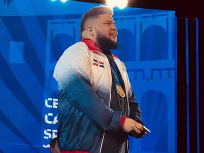 Saúl Mena conquista el primer oro histórico en eSports para Dominicana