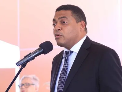 José Monegro rompe el protocolo en clausura de Juegos Centroamericanos 2026