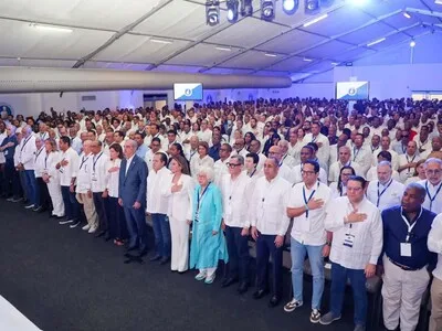 Luis Abinader apunta a la presidencia del PRM este domingo
