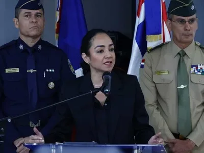 Funcionarios mantienen hermetismo tras reunión de seguridad en Palacio Nacional