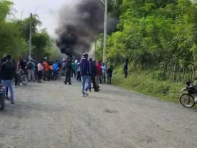 Residentes de Sierra Prieta protestan por falta de luz y calles