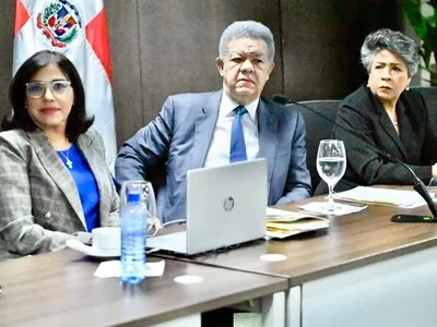 Leonel Fernández propone ampliar debate nacional sobre reforma policial