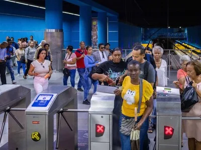 Metro de Los Alcarrizos inicia cobro de tarifa regular este lunes