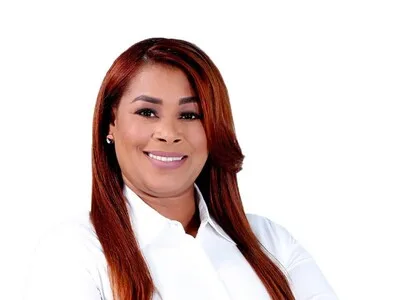 Mariana Tavárez de Santos asume dirección general de Mercadom