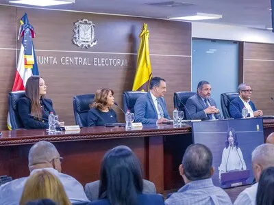 Cuestionan exclusión de técnicos informáticos en costosa misión de la JCE