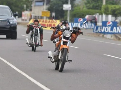 Desafíos virales en carreteras: una tendencia peligrosa que cobra vidas