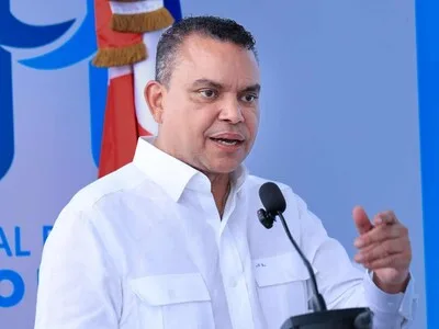 Servicio Nacional de Salud niega existencia de desempleo médico en el país