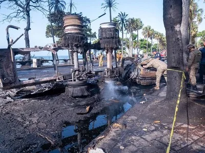 Investigan permiso de circulación de tanquero accidentado en el Malecón