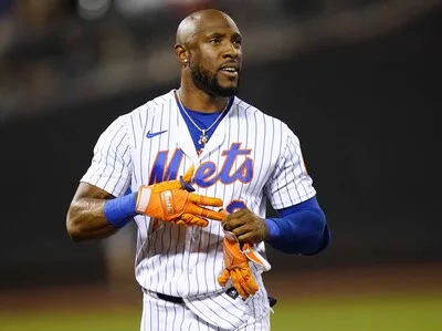 Kansas City Royals dejan en libertad al jardinero Starling Marte