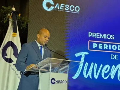 Caesco premia la excelencia periodística de jóvenes comunicadores dominicanos