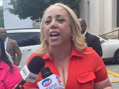 Juez ordena arresto de Claudia Pérez tras incomparecencia ante tribunales