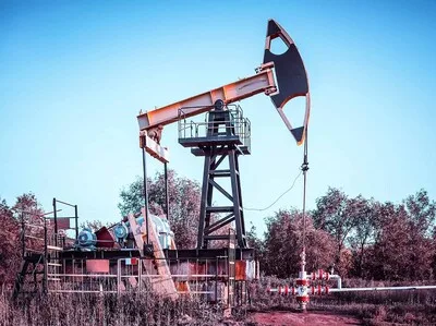 Sanciones contra Irán provocan alza en el precio del petróleo Texas